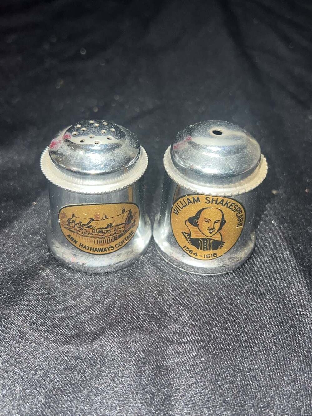 Vintage William Shakespeare and Ann Hathaway's Cottage Souvenir Thimble Set